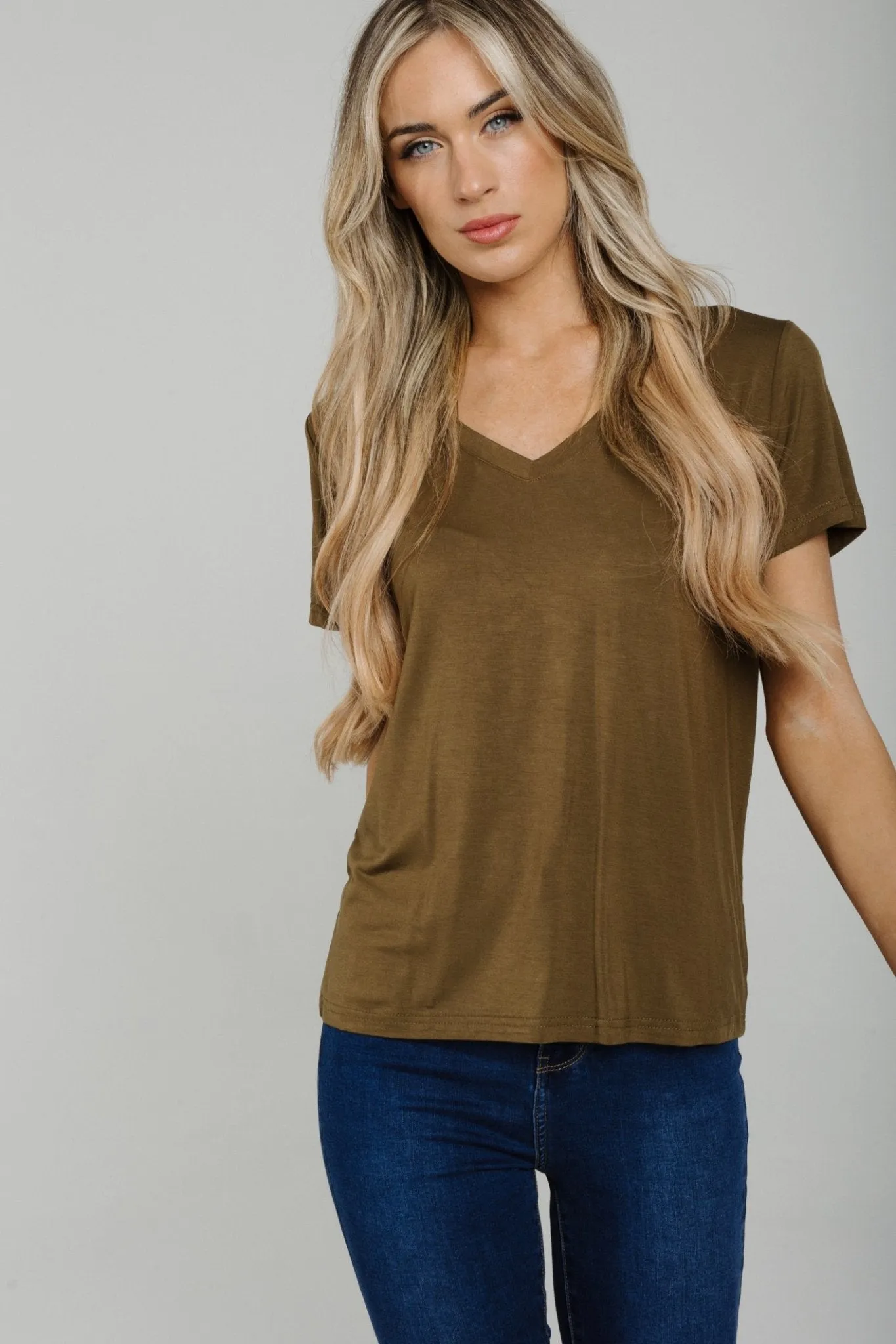 Ally V-Neck T-Shirt In Khaki