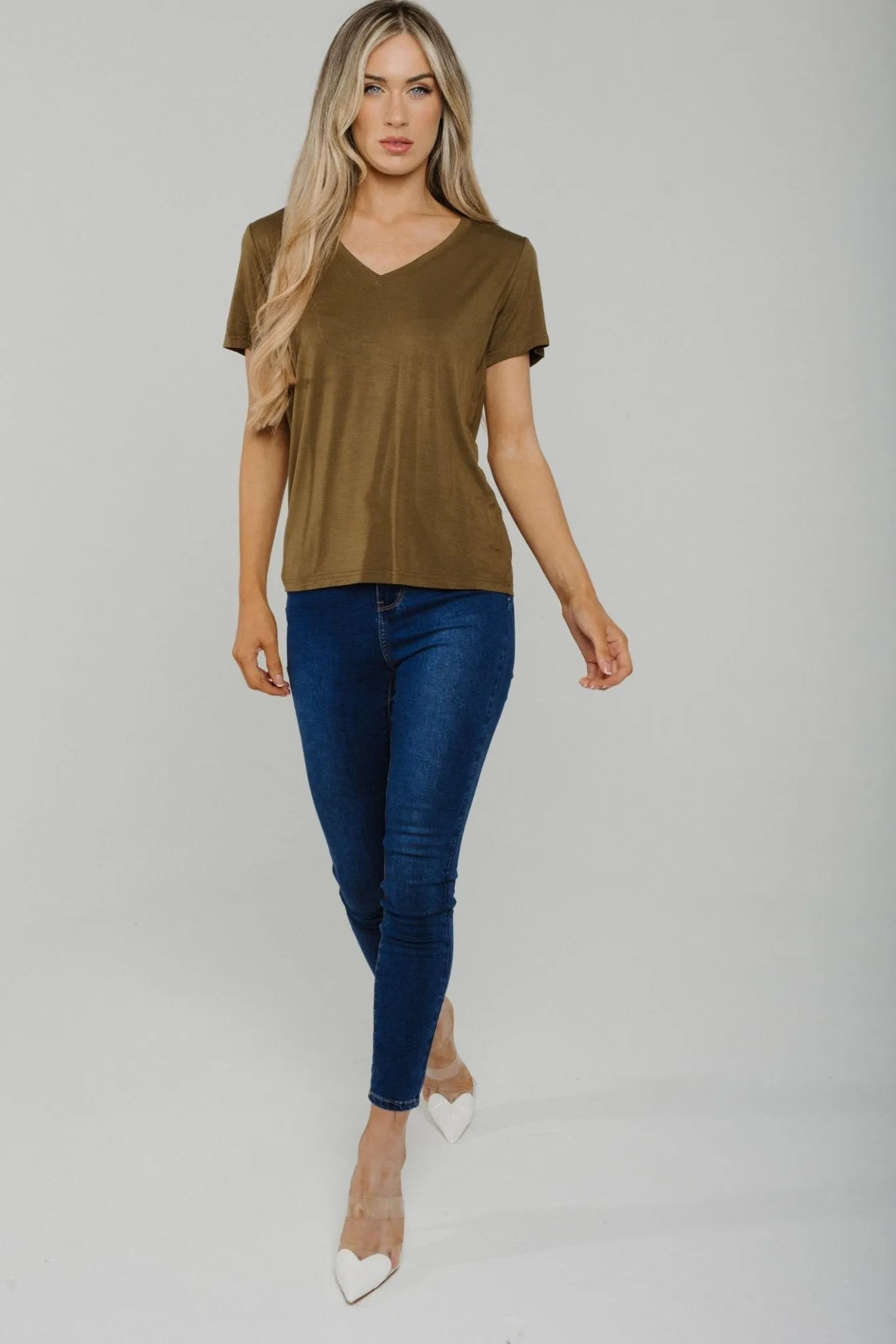 Ally V-Neck T-Shirt In Khaki