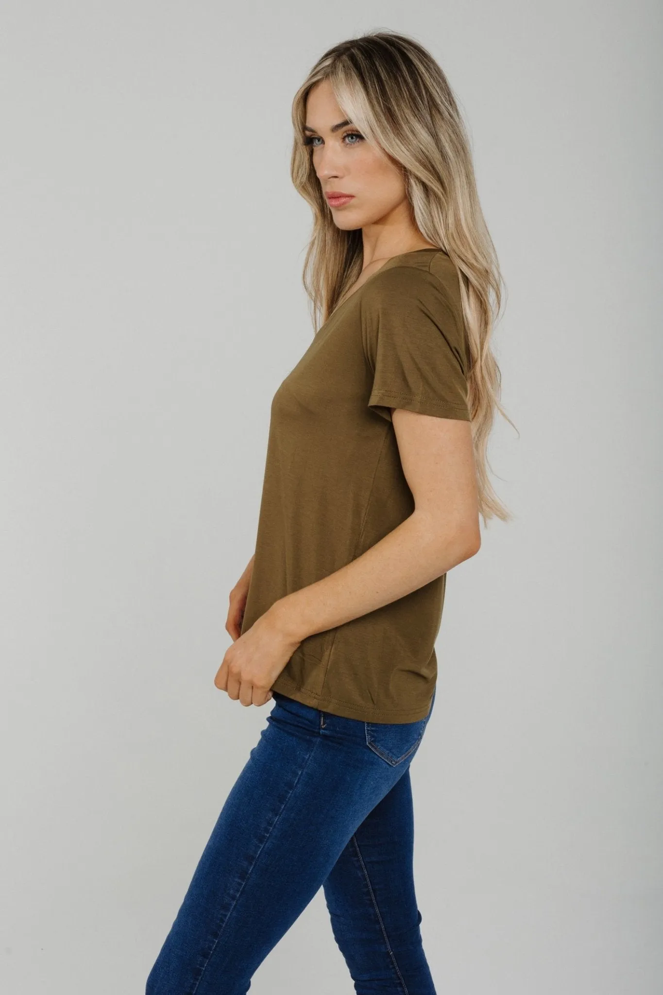 Ally V-Neck T-Shirt In Khaki