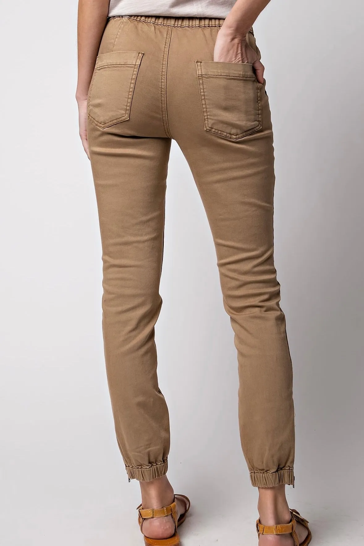 Distressed Cargo Pants- Brown