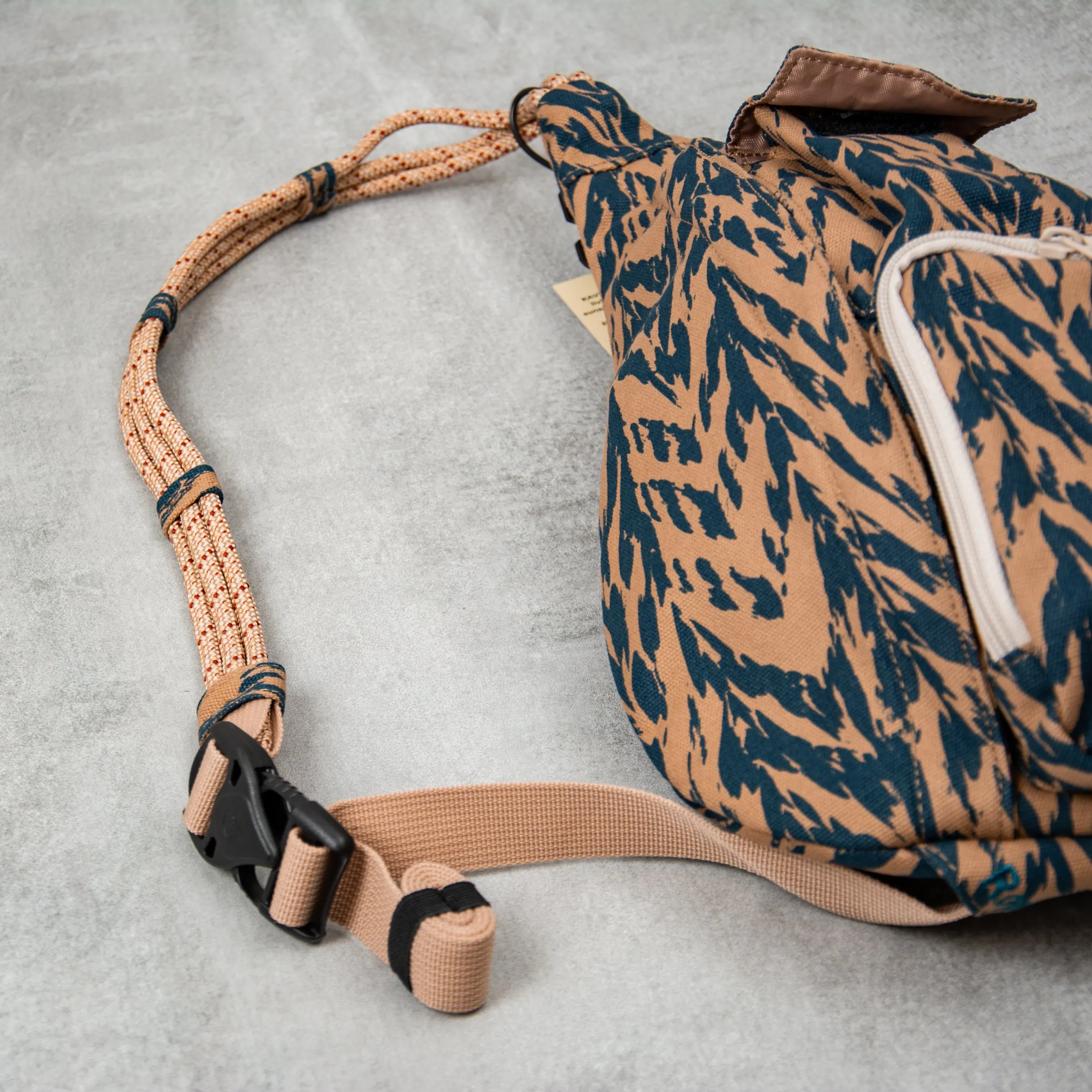 KAVU Mini Rope Bag - Chevron Shore