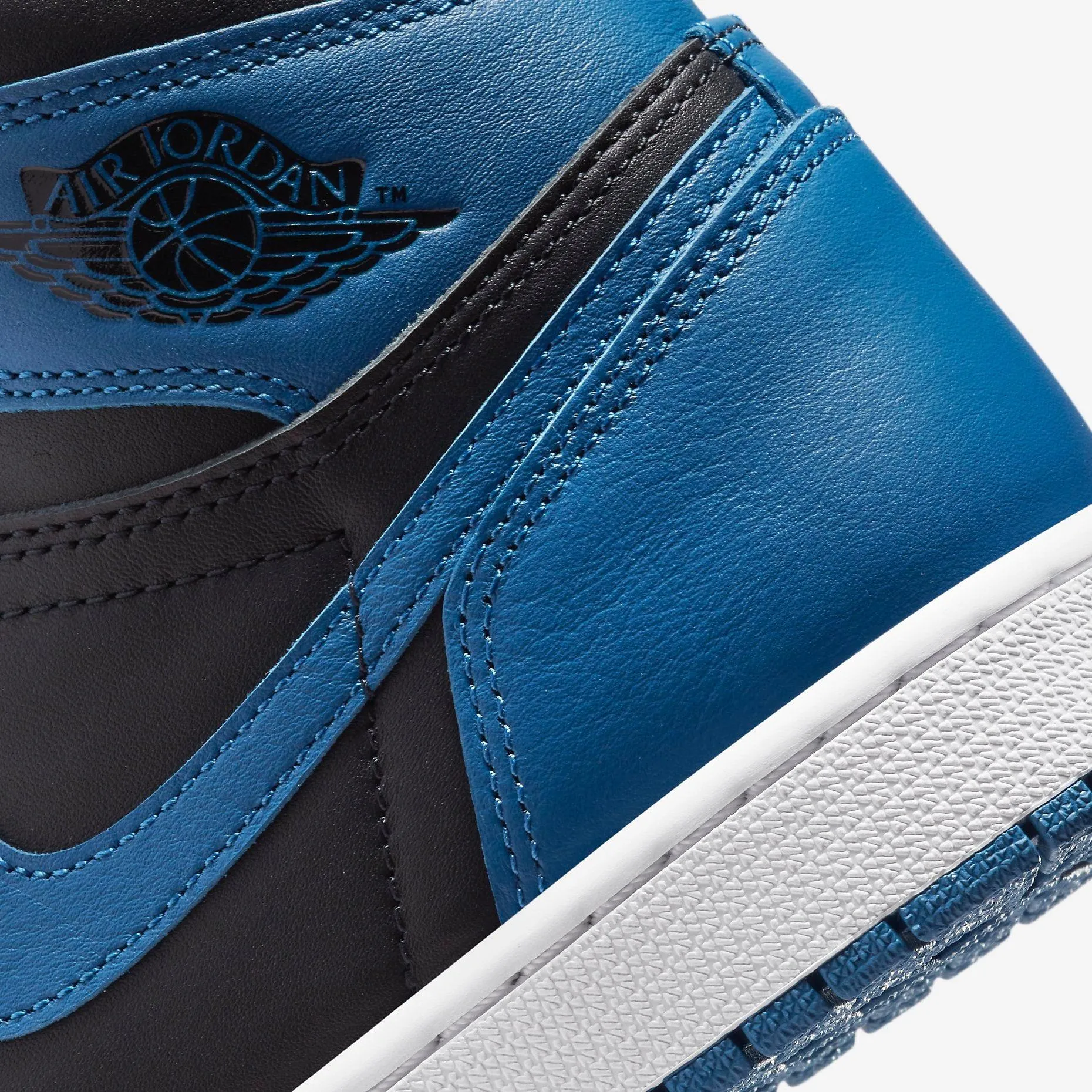 (Men's) Air Jordan 1 Retro High OG 'Dark Marina Blue / Black' (2022) 555088-404