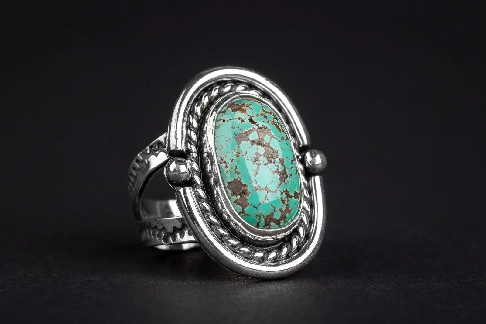 Size 7.5 Carico Lake Turquoise Gemstone Ring